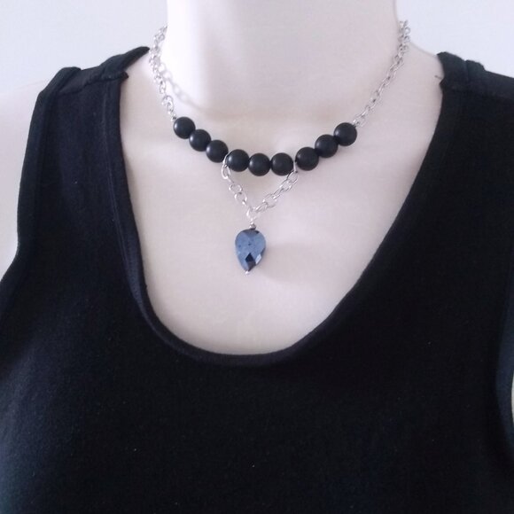 Sexy Seductive Business Casual Goth Domme | Reversible TearDrop + Stone Necklace - Picture 8 of 9